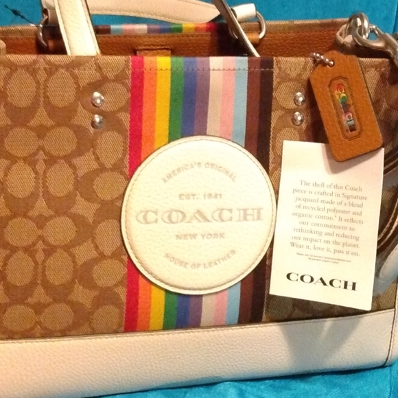 coach signature bag Handbags - Authentic Coach crossbody / handbag brand new with tag